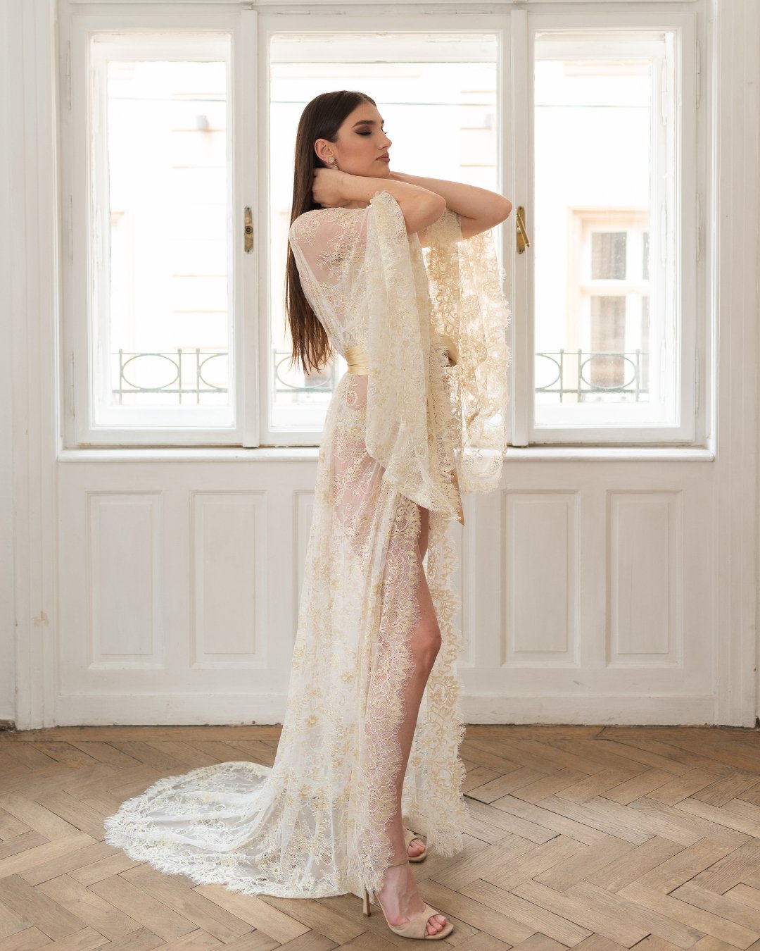 Long white lace robe best sale